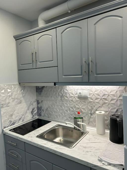 Black Eagle Apartment Dráma Zewnętrze zdjęcie